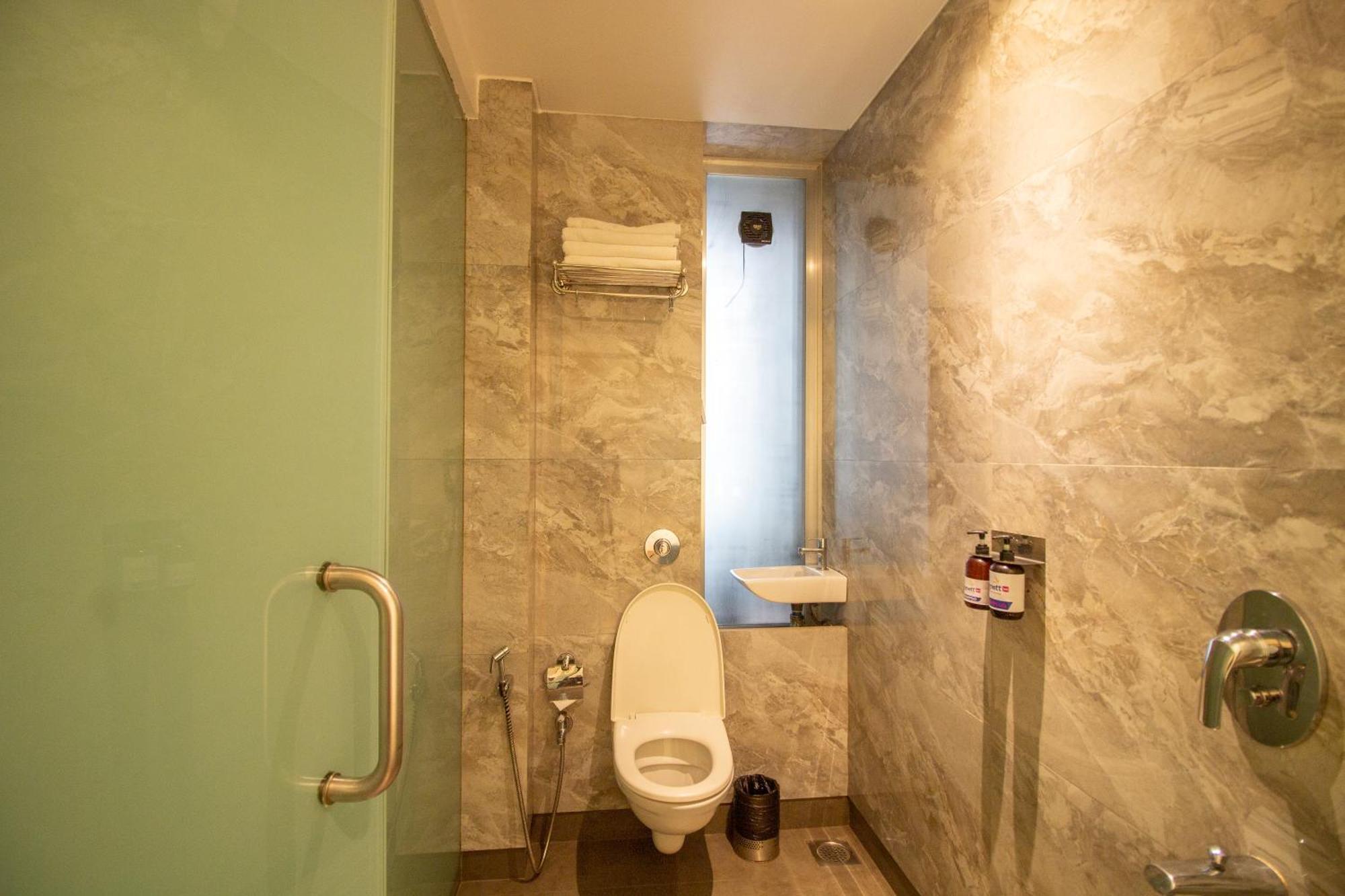 Hotel Celestiial , Candolim Ngoại thất bức ảnh