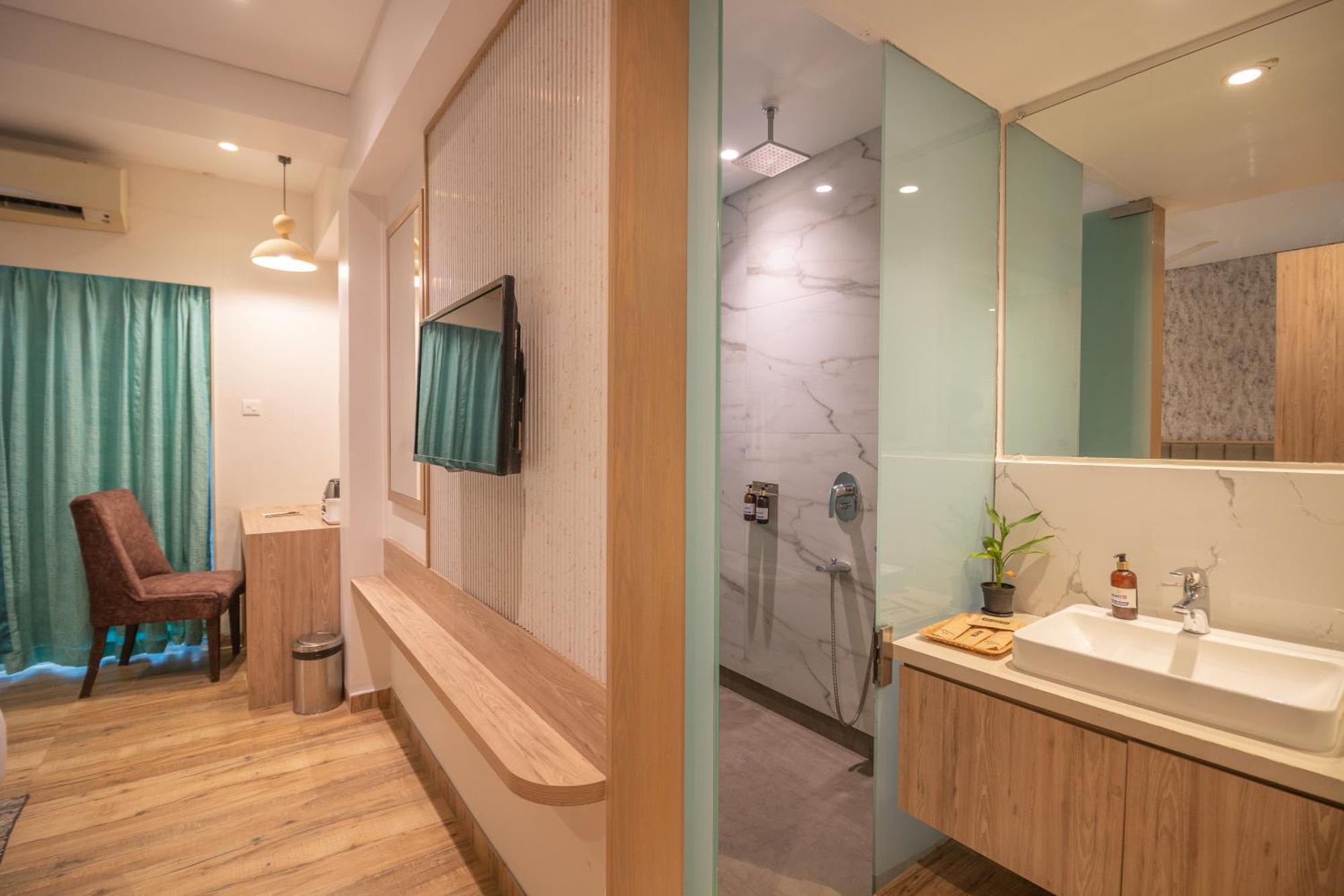 Hotel Celestiial , Candolim Ngoại thất bức ảnh