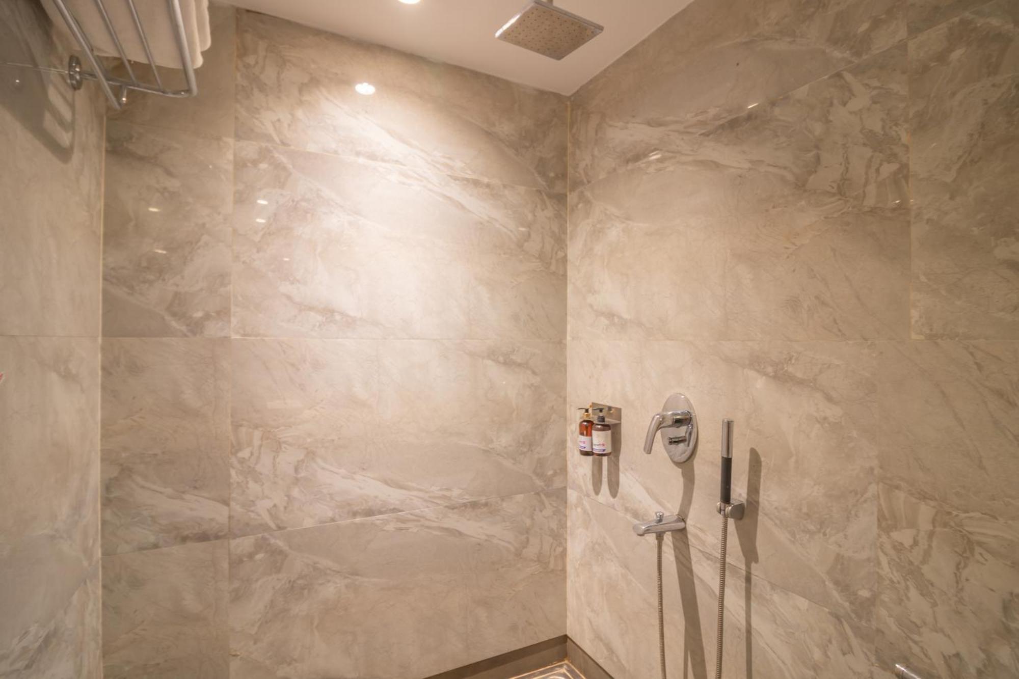 Hotel Celestiial , Candolim Ngoại thất bức ảnh