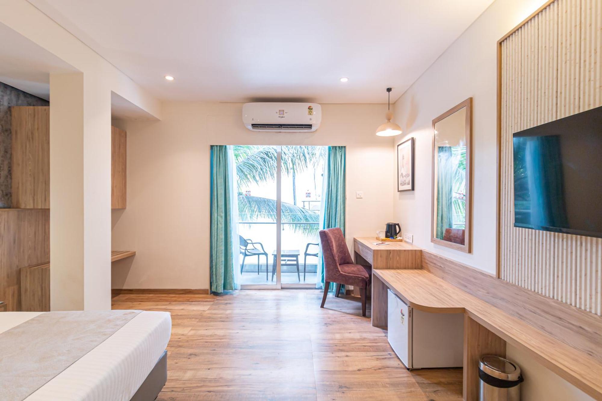 Hotel Celestiial , Candolim Ngoại thất bức ảnh