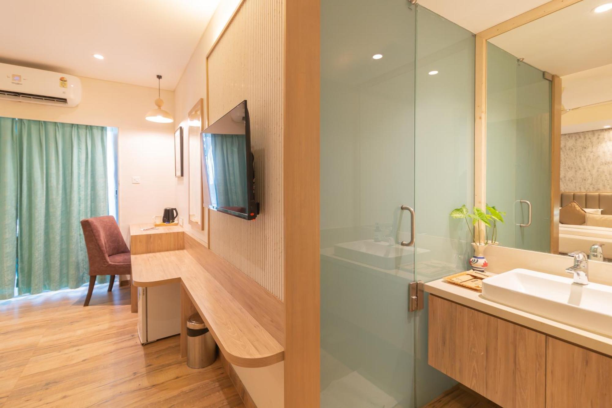 Hotel Celestiial , Candolim Ngoại thất bức ảnh