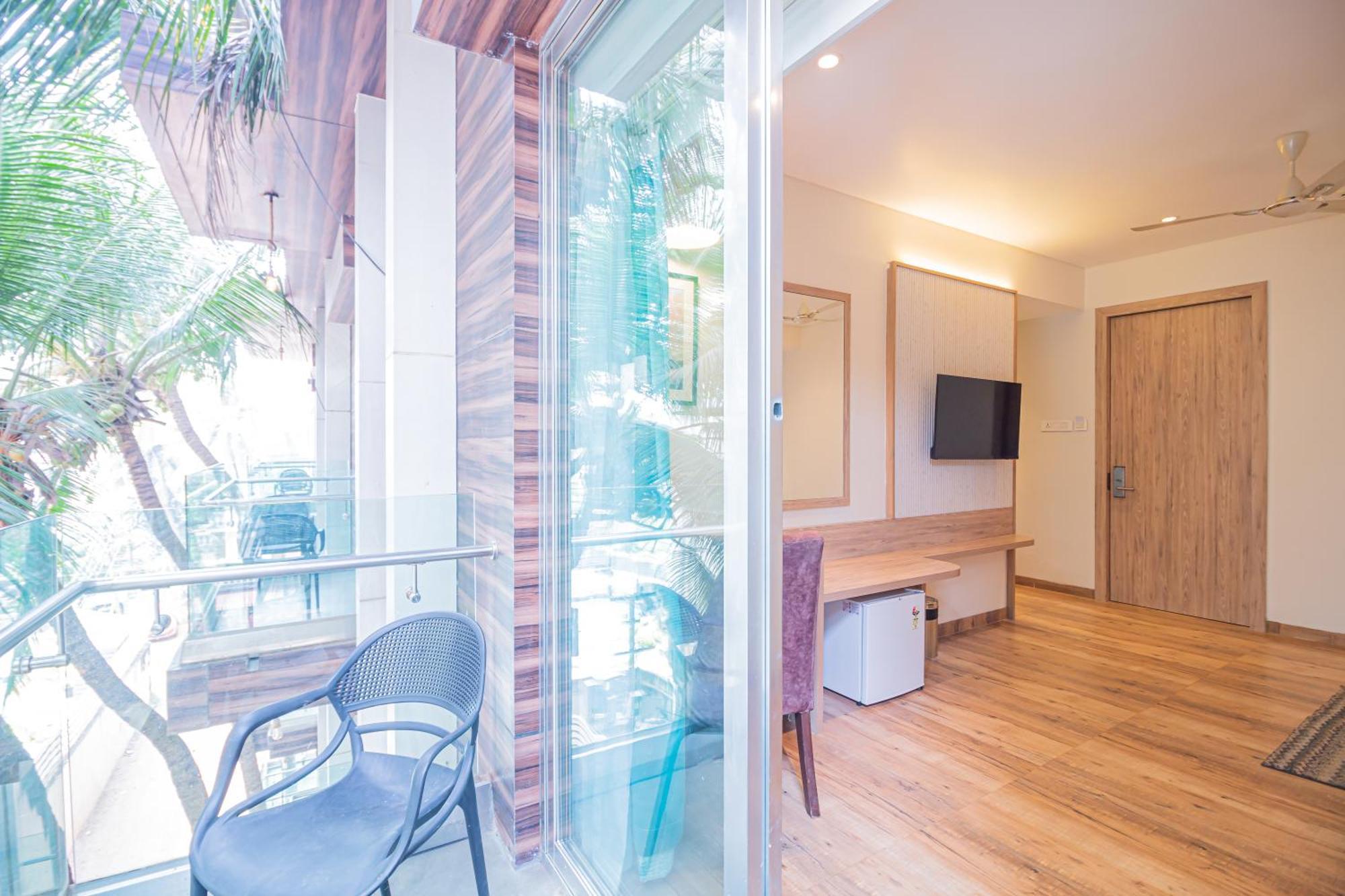 Hotel Celestiial , Candolim Ngoại thất bức ảnh