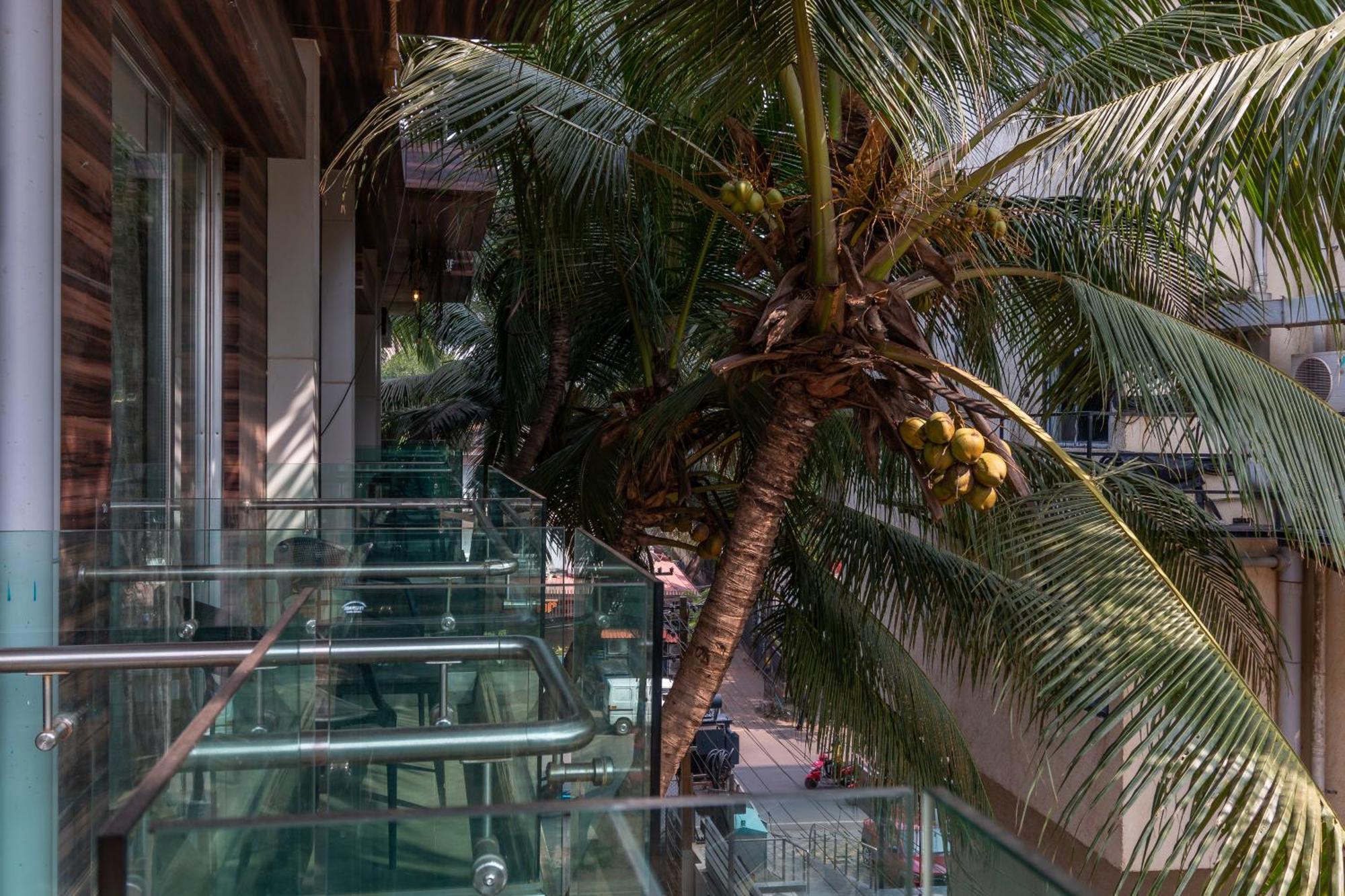 Hotel Celestiial , Candolim Ngoại thất bức ảnh
