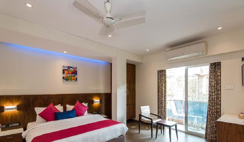 Hotel Celestiial , Candolim Ngoại thất bức ảnh