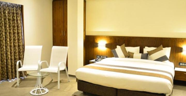Hotel Celestiial , Candolim Ngoại thất bức ảnh